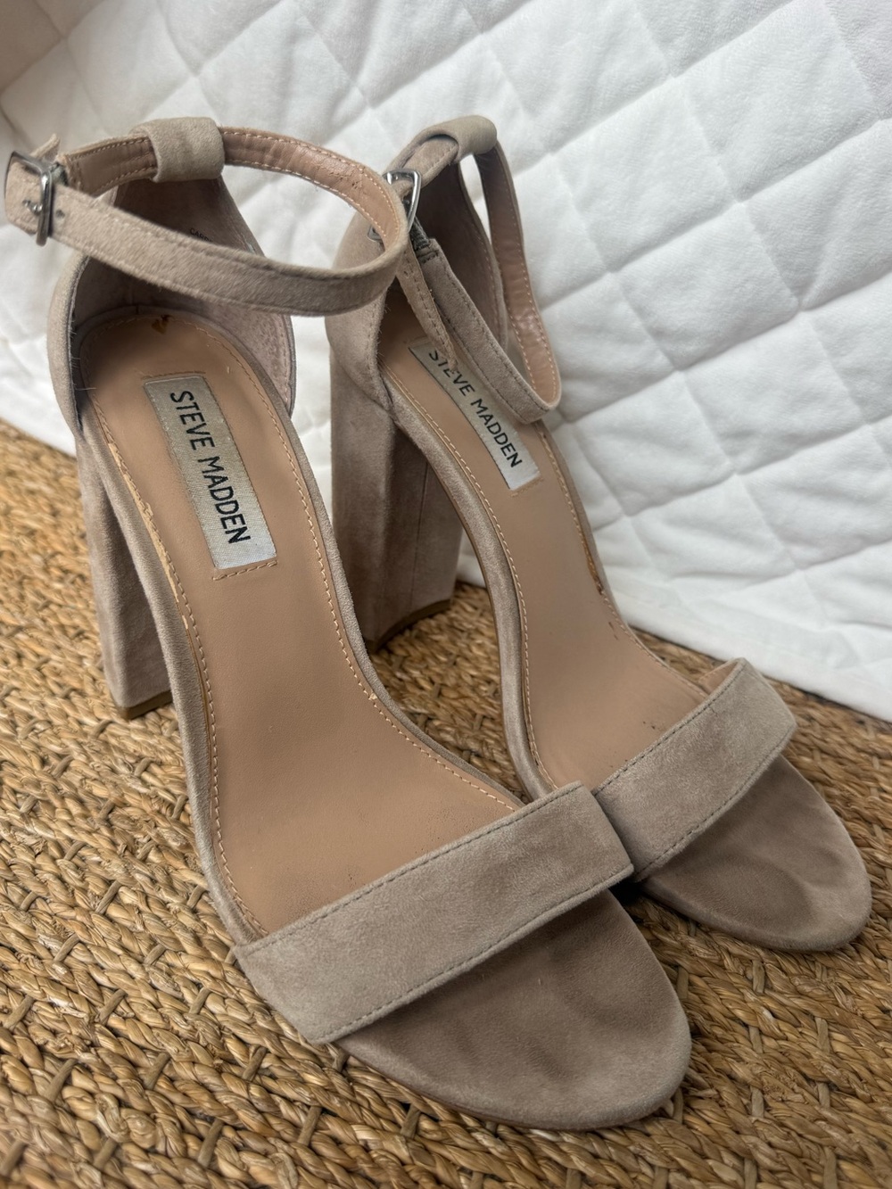 Steve Madden Carrson Suede Heels size 8.5